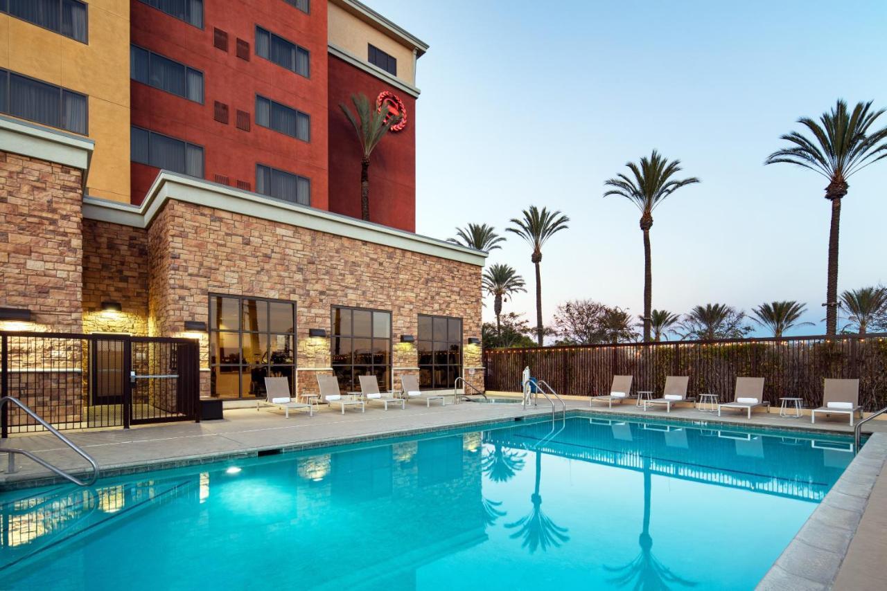 Sheraton Garden Grove-Anaheim South Экстерьер фото