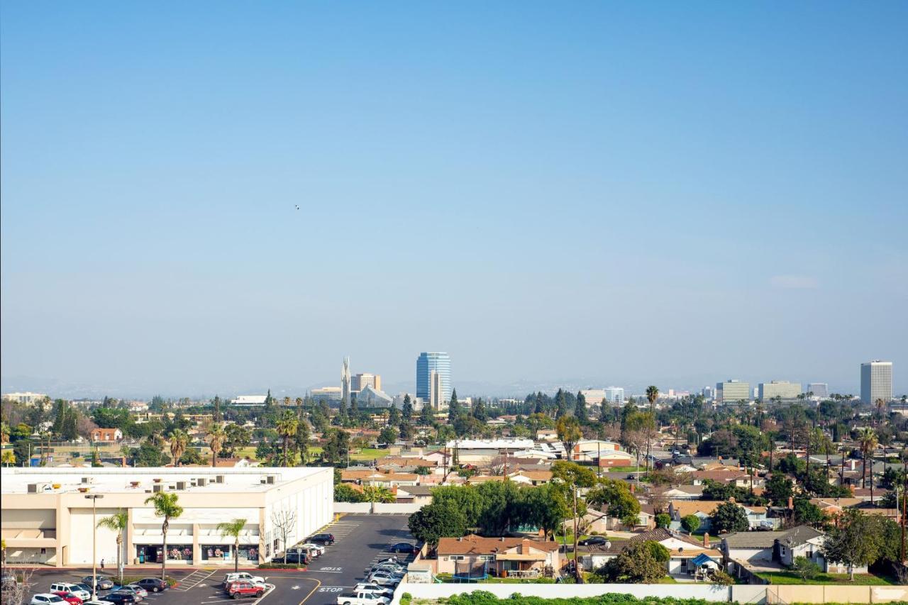Sheraton Garden Grove-Anaheim South Экстерьер фото