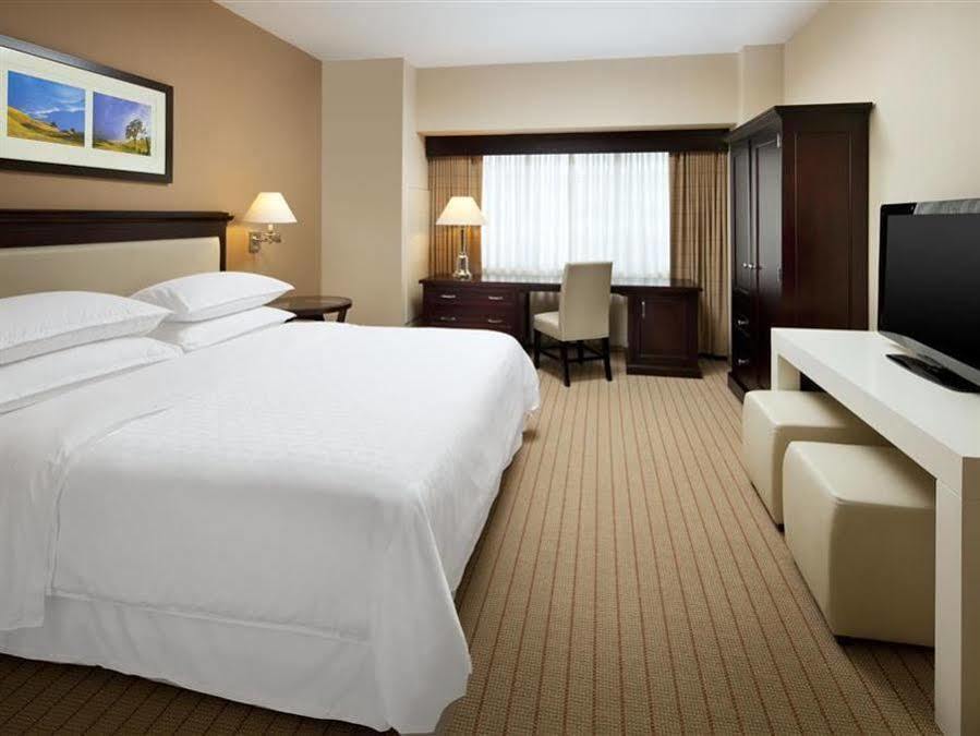 Sheraton Garden Grove-Anaheim South Экстерьер фото